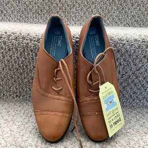 Toms Full Grain Leather Shoe